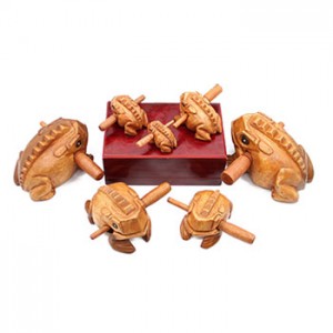 Wooden Frog 40x55mm